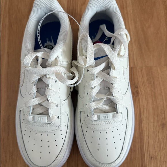 NEW Big Kid Nike Air Force 1 - White - 4.5Y